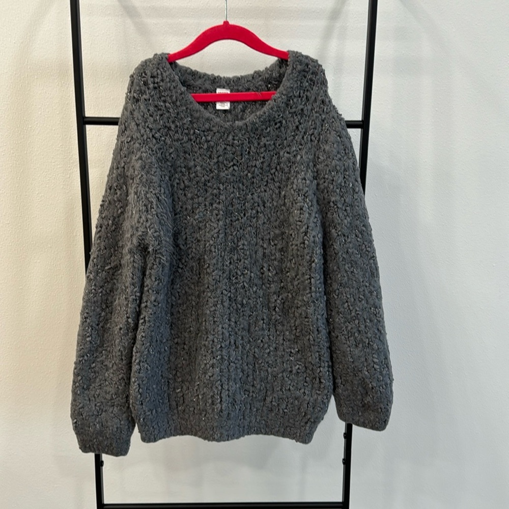 Size M (8-10) Harper Canyon chunky knit sweater with sliver details